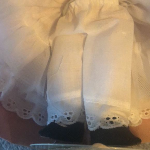 Madam Alexander # Meg from “Little Women “#408 Miniature Showcase - Picture 9 of 16